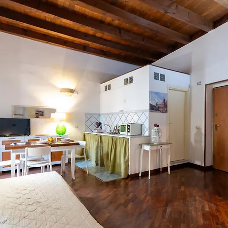 Monteleone's Apartament